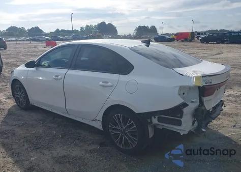 2024 Kia Forte Gt-Line z USA, uszkodzony, nr VIN 3KPF54AD0RE726840